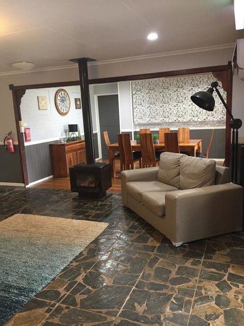 Malanda Manor Guesthouse - Accommodation BNB 21