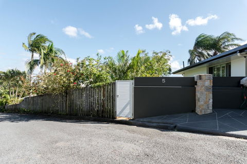 Private Guest Suite High On Currumbin Hill - Accommodation BNB 29