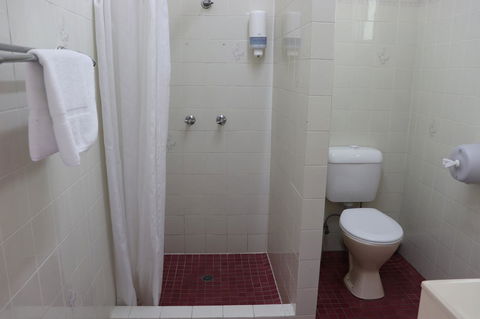 YAL Cairns - A Motel That Makes A Difference - Accommodation BNB 27