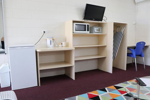 YAL Cairns - A Motel That Makes A Difference - Accommodation BNB 19