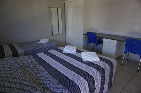 YAL Cairns - A Motel That Makes A Difference - Accommodation BNB 32