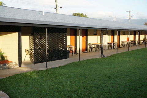 YAL Cairns - A Motel That Makes A Difference - Accommodation BNB 38