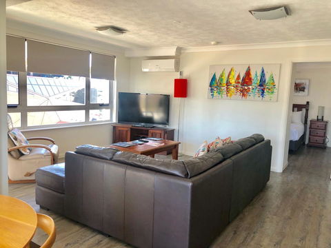 Wharf Boutique Apartments - Accommodation BNB 9