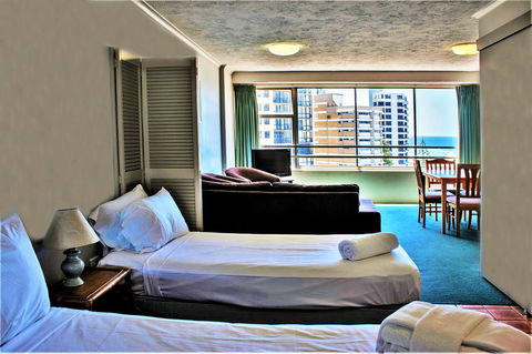 Equinox Resort - Accommodation BNB 11
