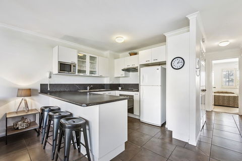 Dockside Apartments Mooloolaba - Accommodation BNB 24