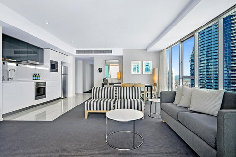 Number 1 H Residences - WiFi, Parking & More By Gold Coast Holidays - Accommodation BNB 33