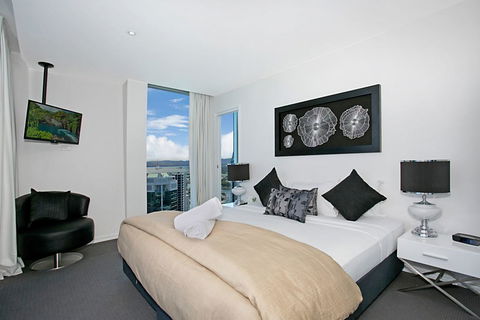 Number 1 H Residences - WiFi, Parking & More By Gold Coast Holidays - Accommodation BNB 7