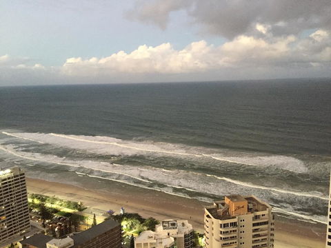 Number 1 H Residences - WiFi, Parking & More By Gold Coast Holidays - Accommodation BNB 24