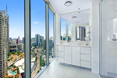 Number 1 H Residences - WiFi, Parking & More By Gold Coast Holidays - Accommodation BNB 31