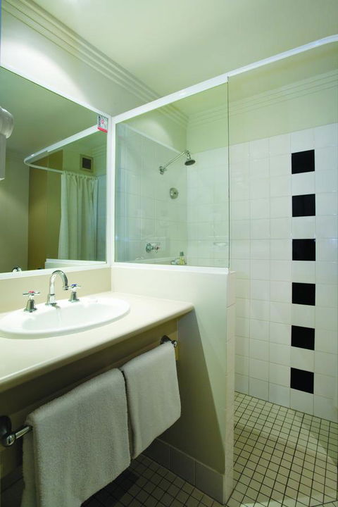 Mercure Brisbane Garden City - Accommodation BNB 32