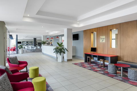 Mercure Brisbane Garden City - Accommodation BNB 9