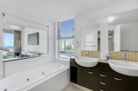Wings Resort, Apartments And 2 Story Penthouses - We Accommodate - Accommodation BNB 32