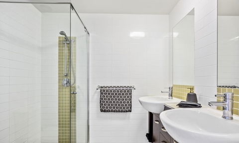 Wings Resort, Apartments And 2 Story Penthouses - We Accommodate - Accommodation BNB 3