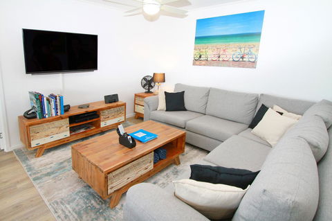 Narrowneck Court Holiday Apartments - Accommodation BNB 26