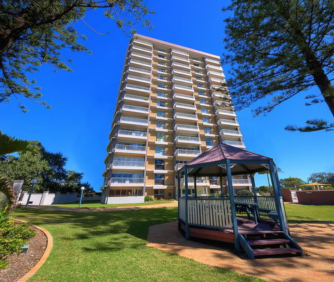 Narrowneck Court Holiday Apartments - Accommodation BNB 37