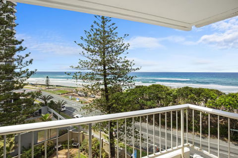 Narrowneck Court Holiday Apartments - Accommodation BNB 1