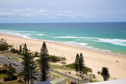Hi Surf Beachfront Resort Apartments - Accommodation BNB 35