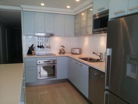 Hi Surf Beachfront Resort Apartments - Accommodation BNB 4