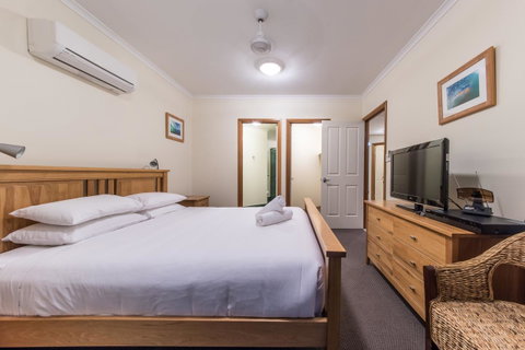 Paradise Penthouse At Waves - Airlie Beach - Accommodation BNB 11