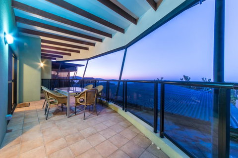 Paradise Penthouse At Waves - Airlie Beach - Accommodation BNB 26