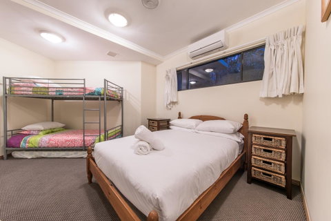 Paradise Penthouse At Waves - Airlie Beach - Accommodation BNB 16