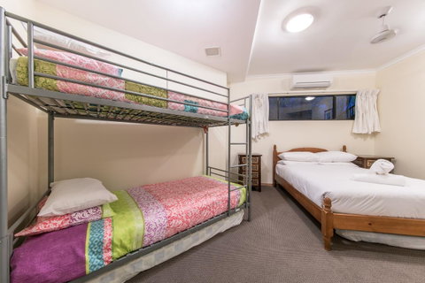 Paradise Penthouse At Waves - Airlie Beach - Accommodation BNB 17