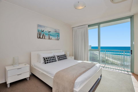 The Waterford On Main Beach - Accommodation BNB 23