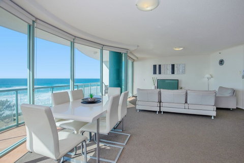 The Waterford On Main Beach - Accommodation BNB 16