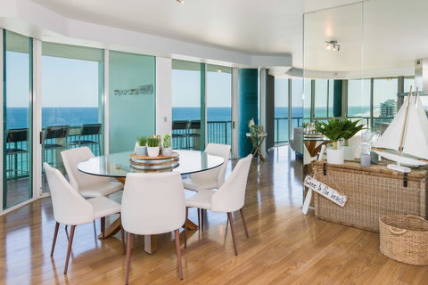 The Waterford On Main Beach - Accommodation BNB 9