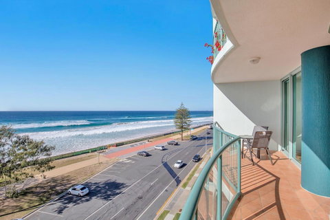 The Waterford On Main Beach - Accommodation BNB 15