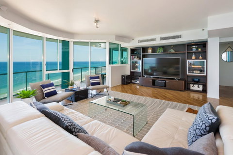 The Waterford On Main Beach - Accommodation BNB 5