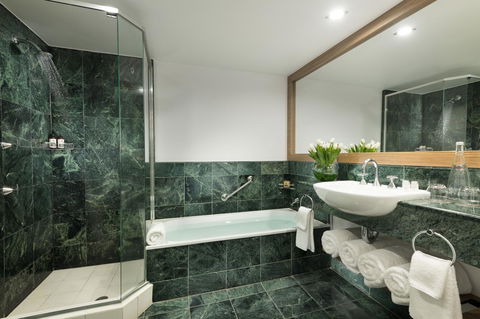 Sofitel Gold Coast Broadbeach - Accommodation BNB 2