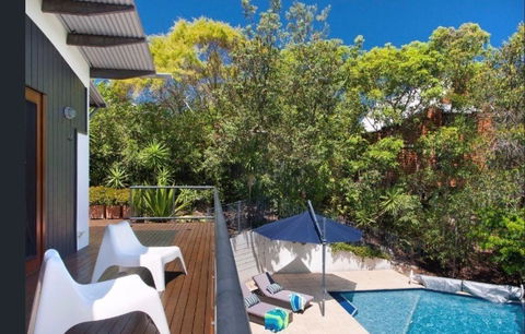 Villa 1 - 3 Parkedge Road - Accommodation BNB 24