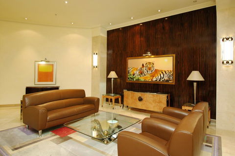 Chevron Renaissance - HR Surfers Paradise - Accommodation BNB 24