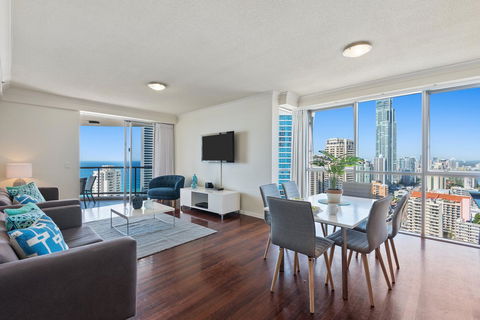 Chevron Renaissance - HR Surfers Paradise - Accommodation BNB 3