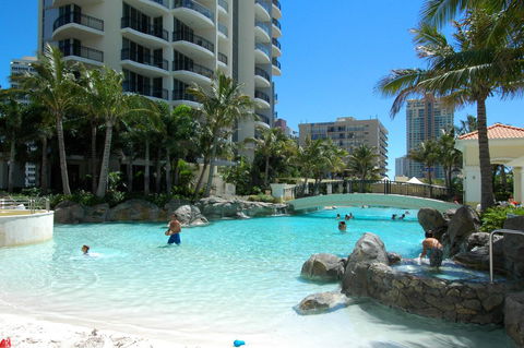 Chevron Renaissance - HR Surfers Paradise - Accommodation BNB 16