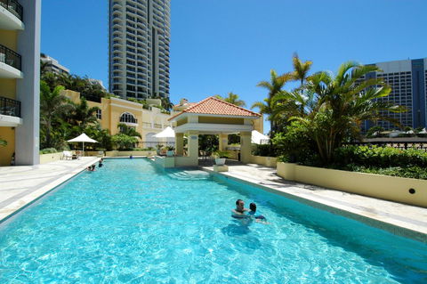 Chevron Renaissance - HR Surfers Paradise - Accommodation BNB 11