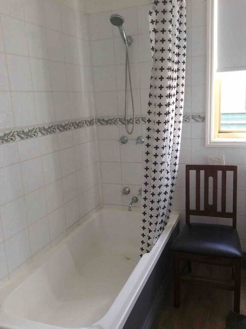 Welcome Stranger Cottage - Accommodation BNB 3