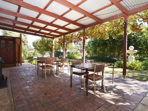 Wentworth Central Motor Inn - Accommodation BNB 1