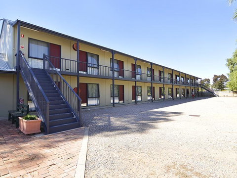 Wentworth Central Motor Inn - Accommodation BNB 2