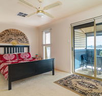 West Lakes Townhouse - Accommodation BNB