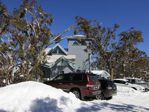 Whistler 5 - Accommodation BNB 1