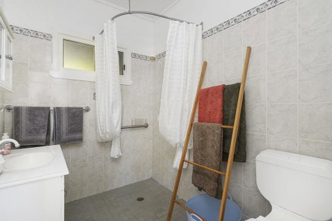 Whitecaps, 26 East Street - Accommodation BNB 3