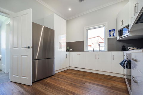 Whitehaven On Moseley - Wifi - Nespresso - Accommodation BNB 3