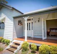 Wine Country Cottage located right at the Hunter Valley gateway close to everything - Accommodation BNB