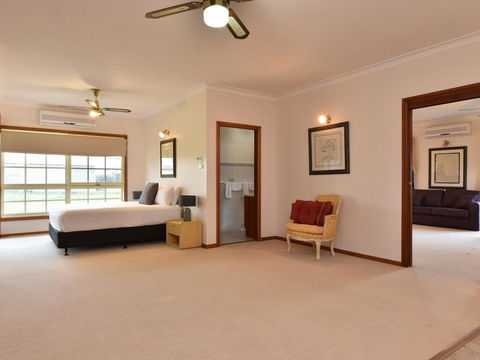 Wine Country Homestead 1br Studio - Accommodation BNB 0