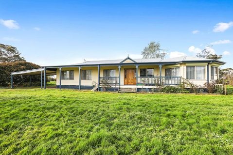 Yarragon 4 Bedroom House In Gippsland - Accommodation BNB 1