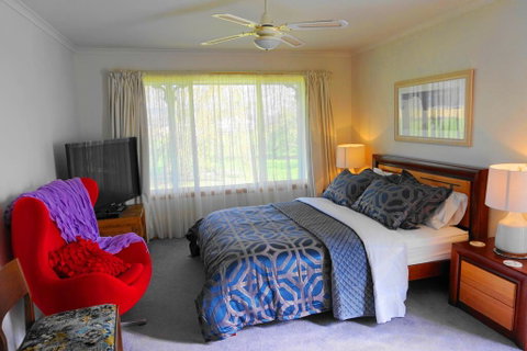 Yarragon 4 Bedroom House In Gippsland - Accommodation BNB 2