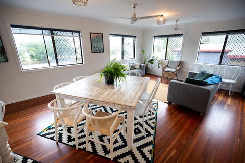 Yeppoon Beachhouse - Accommodation BNB 2