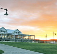 York Cove Holiday Hotel - Accommodation BNB